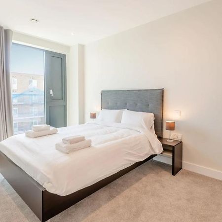 Modern Apartments In Brentford 2 Minutes Walk From Kew Bridge Экстерьер фото