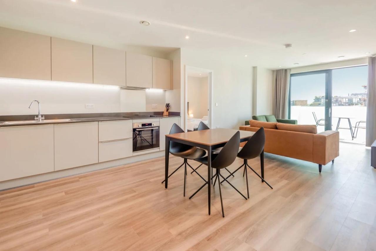 Modern Apartments In Brentford 2 Minutes Walk From Kew Bridge Экстерьер фото